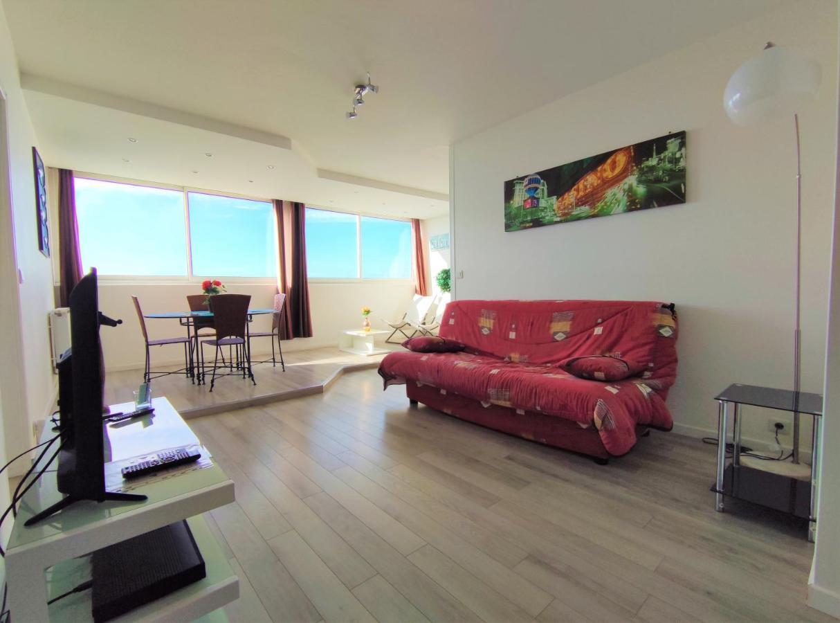 6 Appartements Et 4 Adresses A Mi-Chemin Entre Le Vieux Port Et L Ile De Re La Rochelle  Buitenkant foto