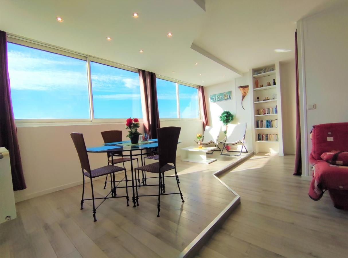 6 Appartements Et 4 Adresses A Mi-Chemin Entre Le Vieux Port Et L Ile De Re La Rochelle  Buitenkant foto