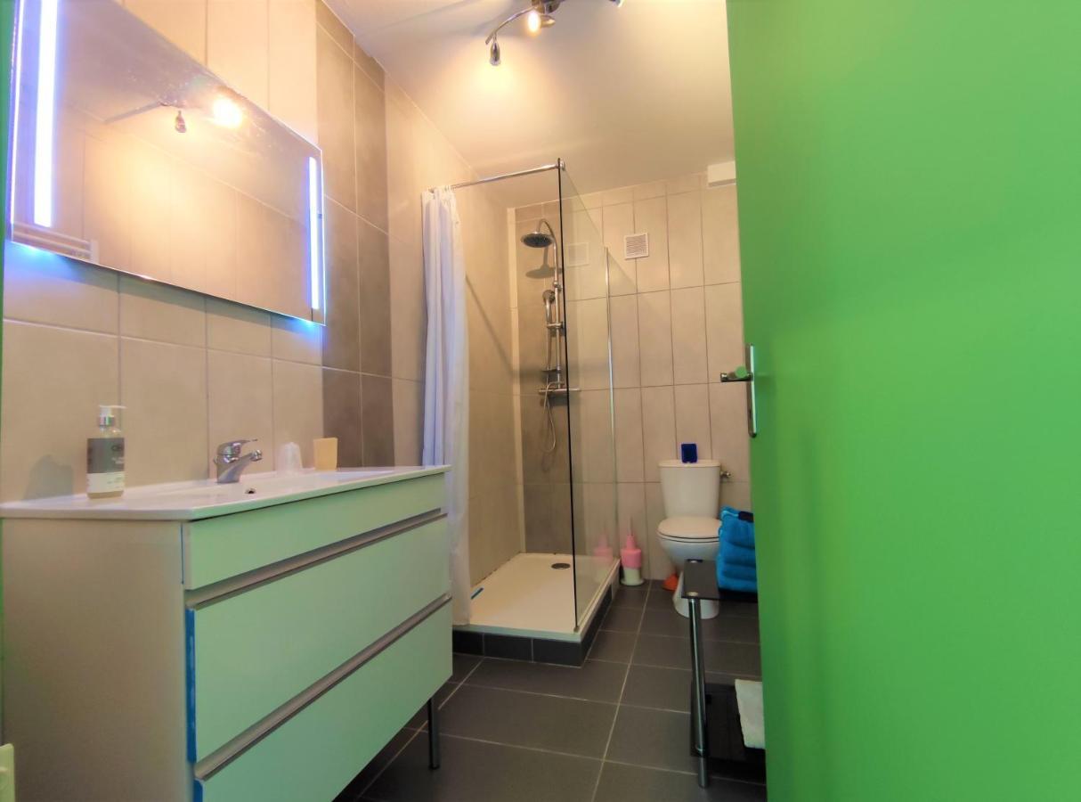 6 Appartements Et 4 Adresses A Mi-Chemin Entre Le Vieux Port Et L Ile De Re La Rochelle  Buitenkant foto