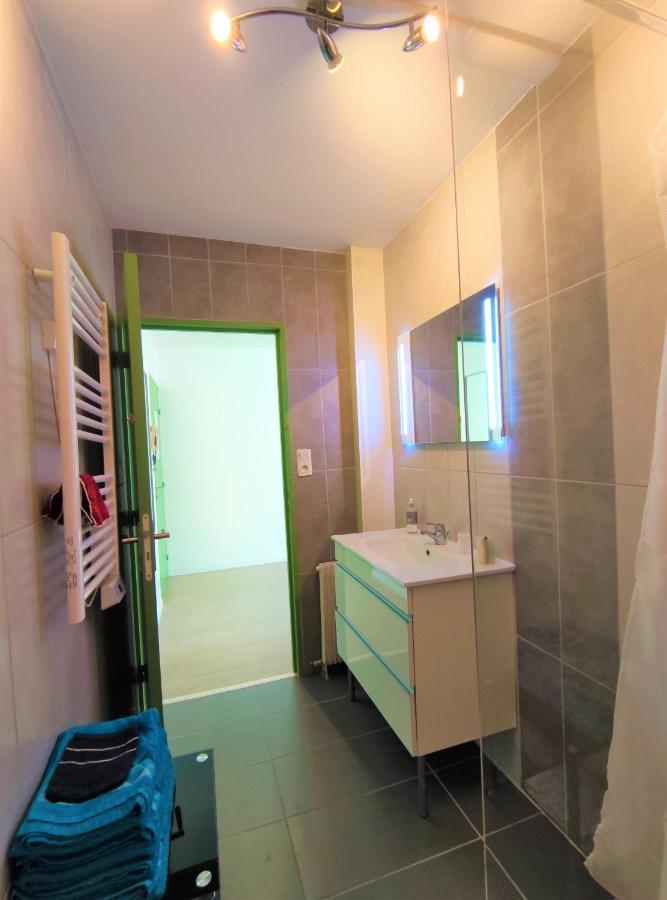 6 Appartements Et 4 Adresses A Mi-Chemin Entre Le Vieux Port Et L Ile De Re La Rochelle  Buitenkant foto