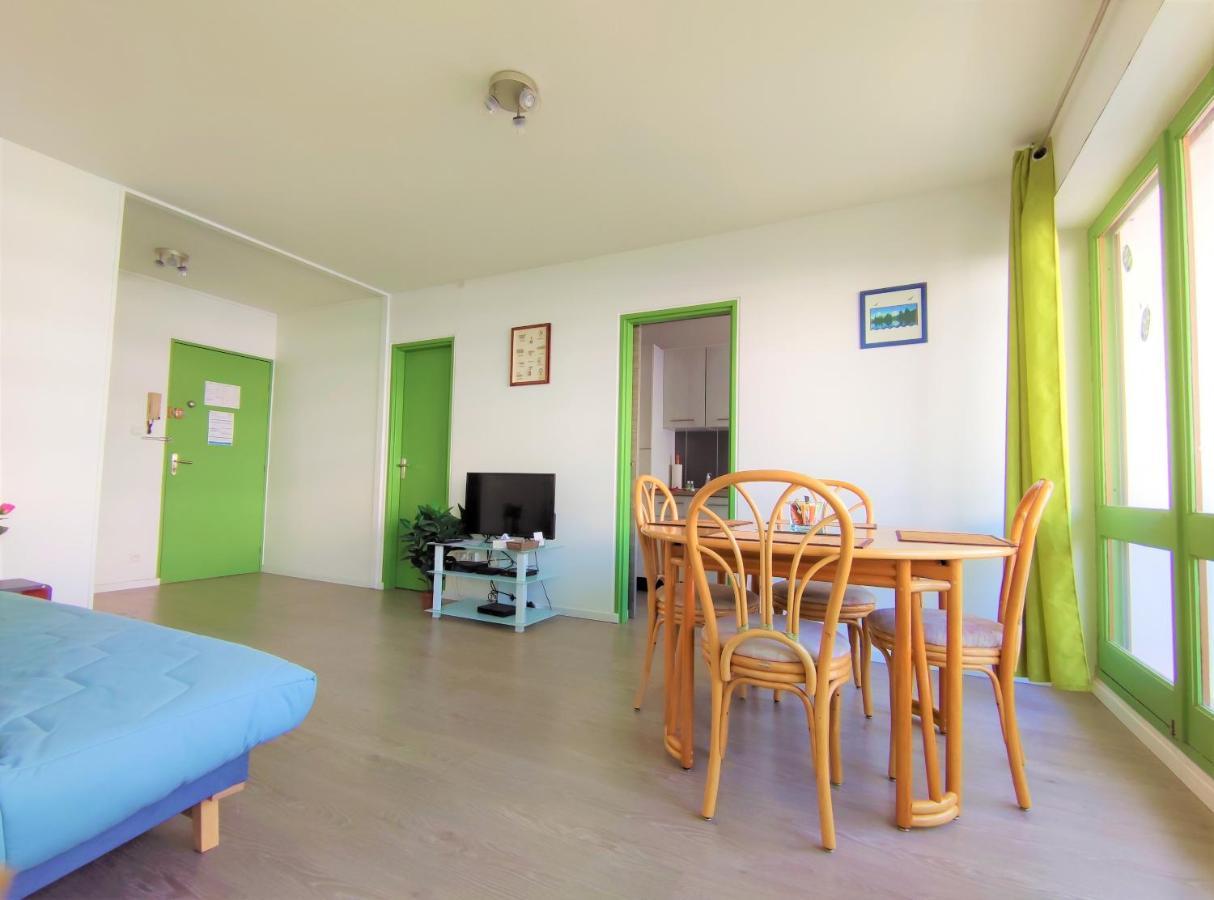 6 Appartements Et 4 Adresses A Mi-Chemin Entre Le Vieux Port Et L Ile De Re La Rochelle  Buitenkant foto