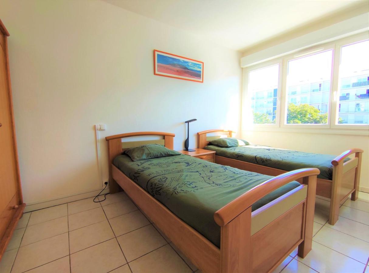6 Appartements Et 4 Adresses A Mi-Chemin Entre Le Vieux Port Et L Ile De Re La Rochelle  Buitenkant foto