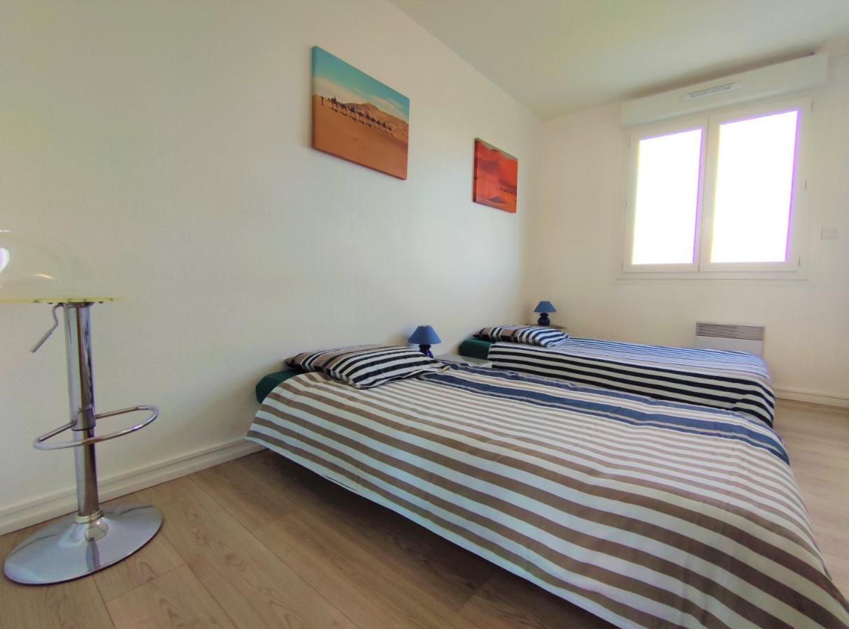 6 Appartements Et 4 Adresses A Mi-Chemin Entre Le Vieux Port Et L Ile De Re La Rochelle  Buitenkant foto