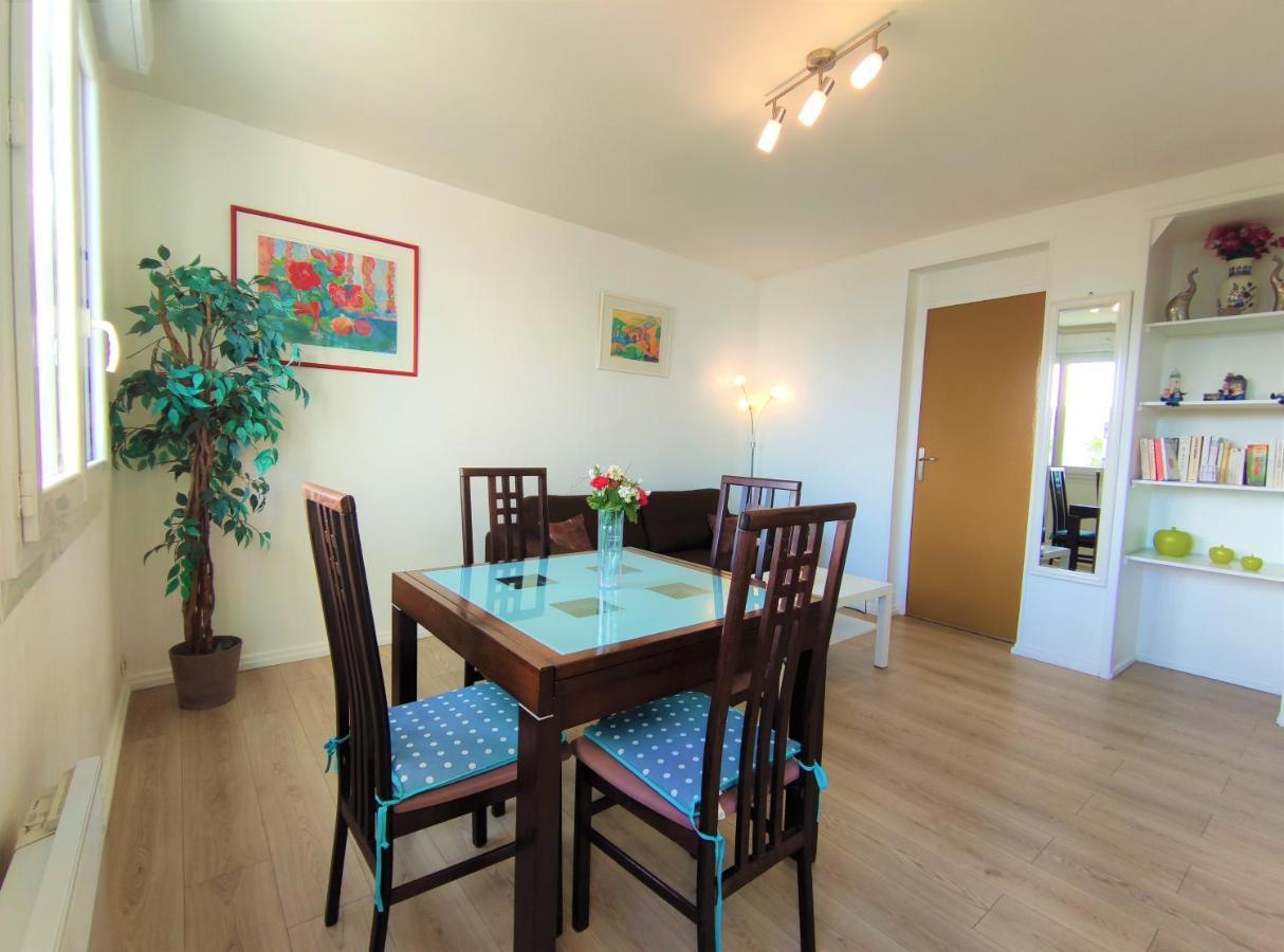 6 Appartements Et 4 Adresses A Mi-Chemin Entre Le Vieux Port Et L Ile De Re La Rochelle  Buitenkant foto