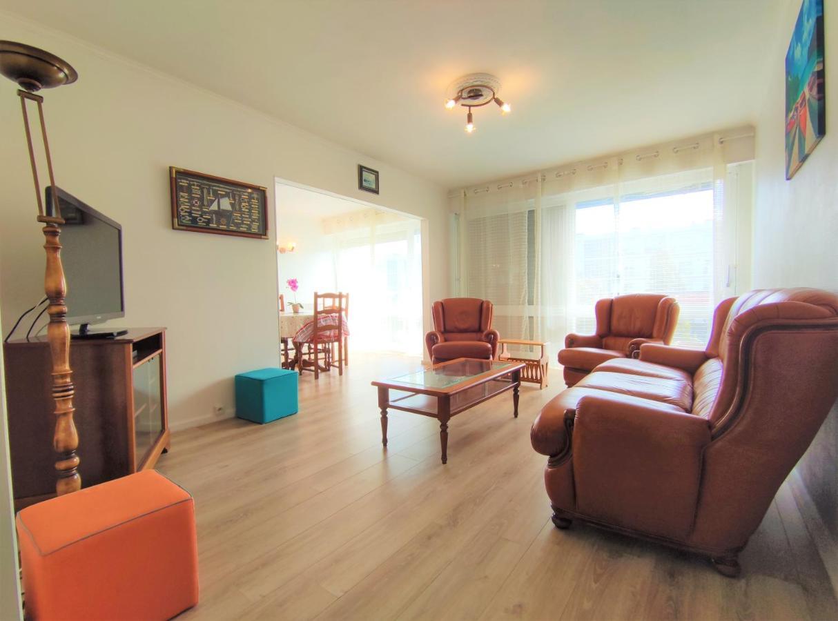 6 Appartements Et 4 Adresses A Mi-Chemin Entre Le Vieux Port Et L Ile De Re La Rochelle  Buitenkant foto