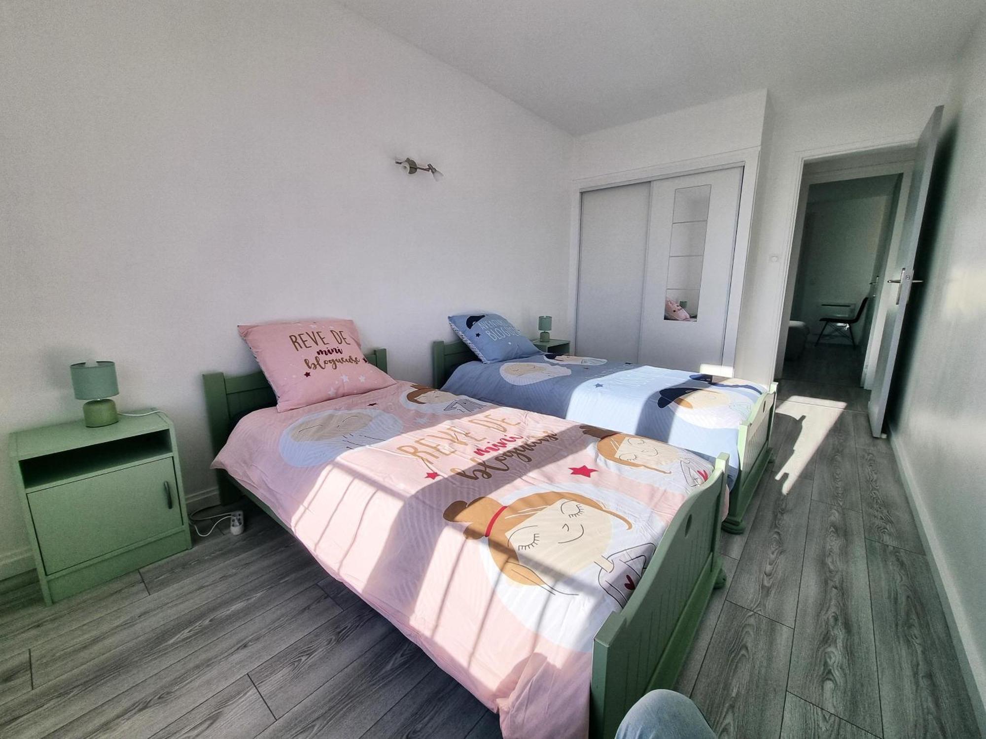 6 Appartements Et 4 Adresses A Mi-Chemin Entre Le Vieux Port Et L Ile De Re La Rochelle  Buitenkant foto