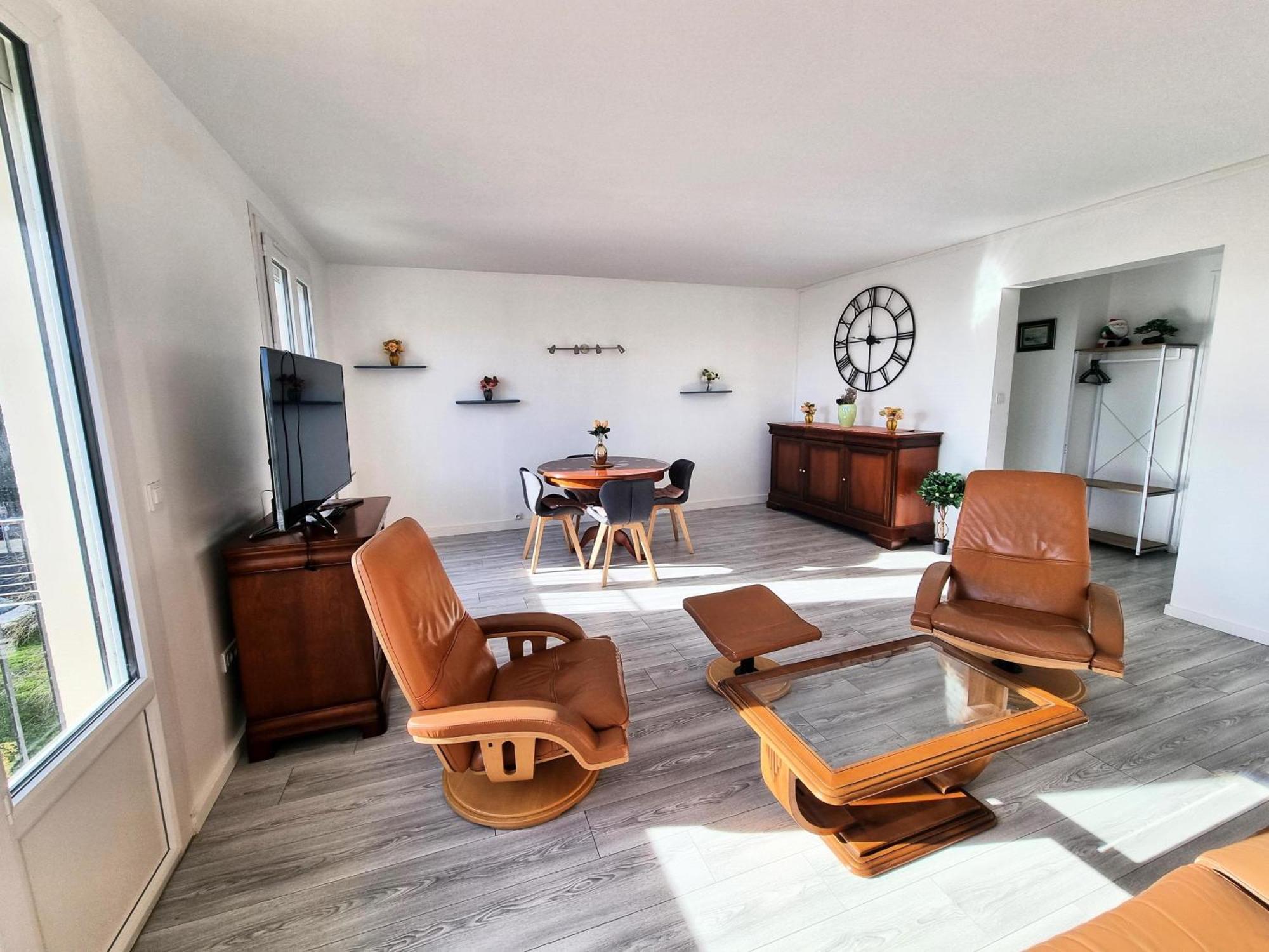 6 Appartements Et 4 Adresses A Mi-Chemin Entre Le Vieux Port Et L Ile De Re La Rochelle  Buitenkant foto