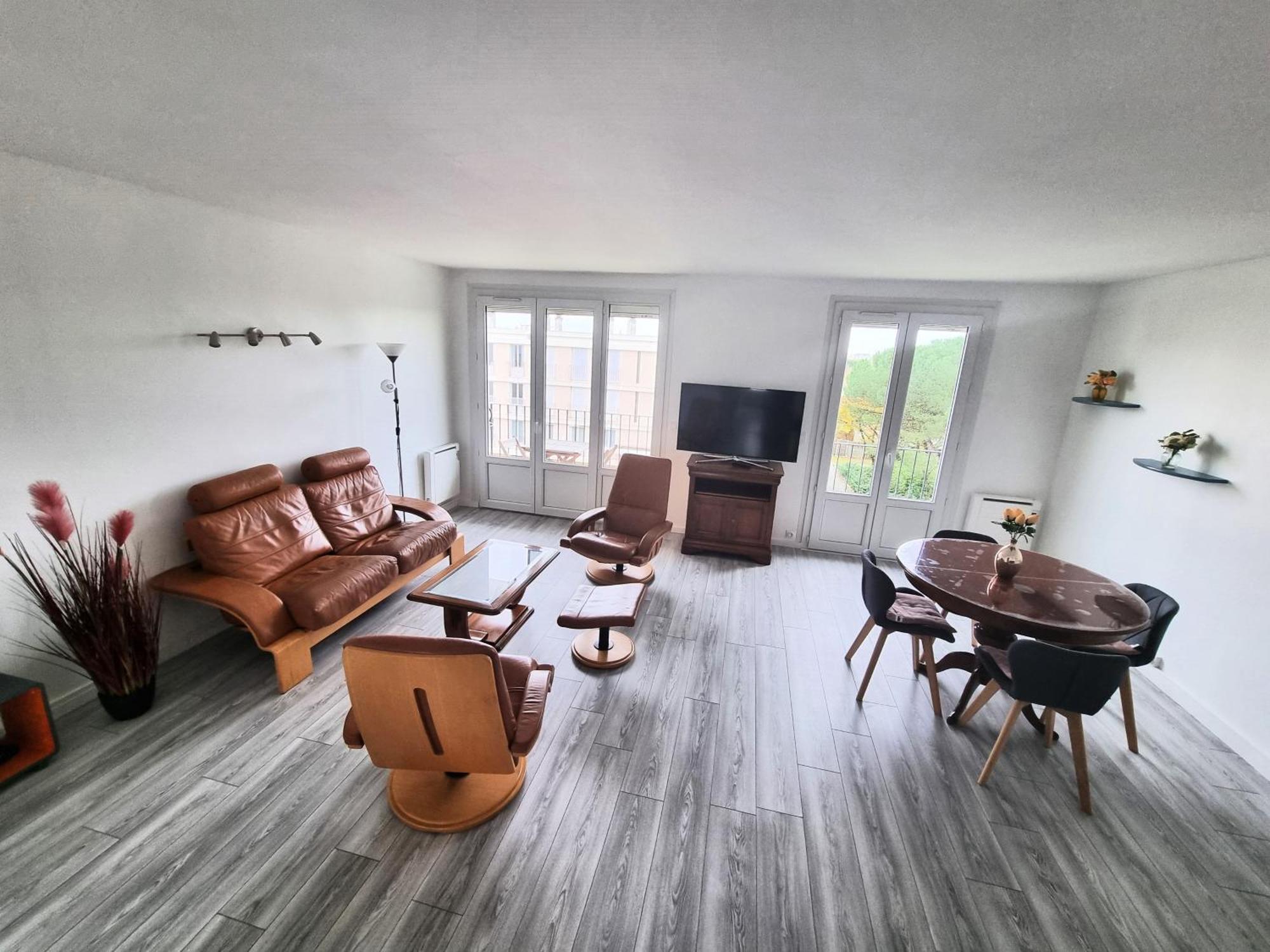 6 Appartements Et 4 Adresses A Mi-Chemin Entre Le Vieux Port Et L Ile De Re La Rochelle  Buitenkant foto